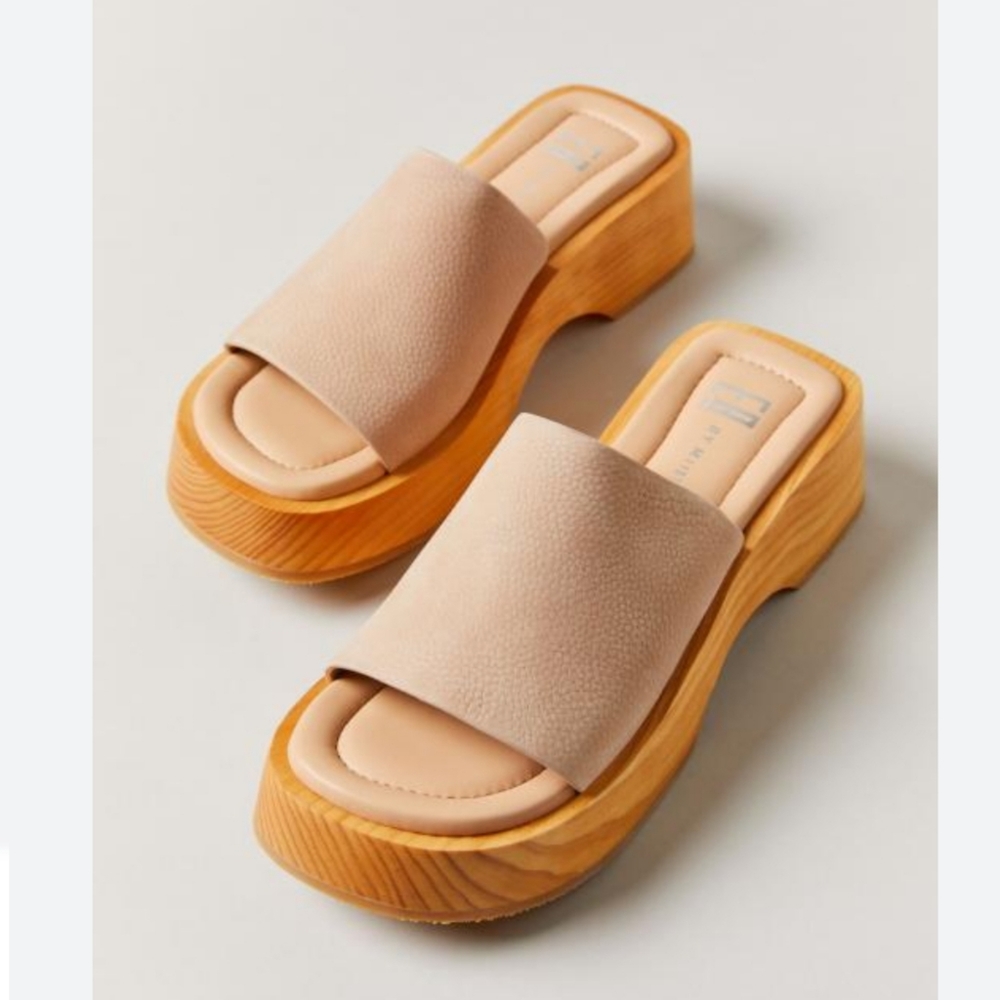 E8 by MIISTA Yolanda Grained Leather Sandals Size/39